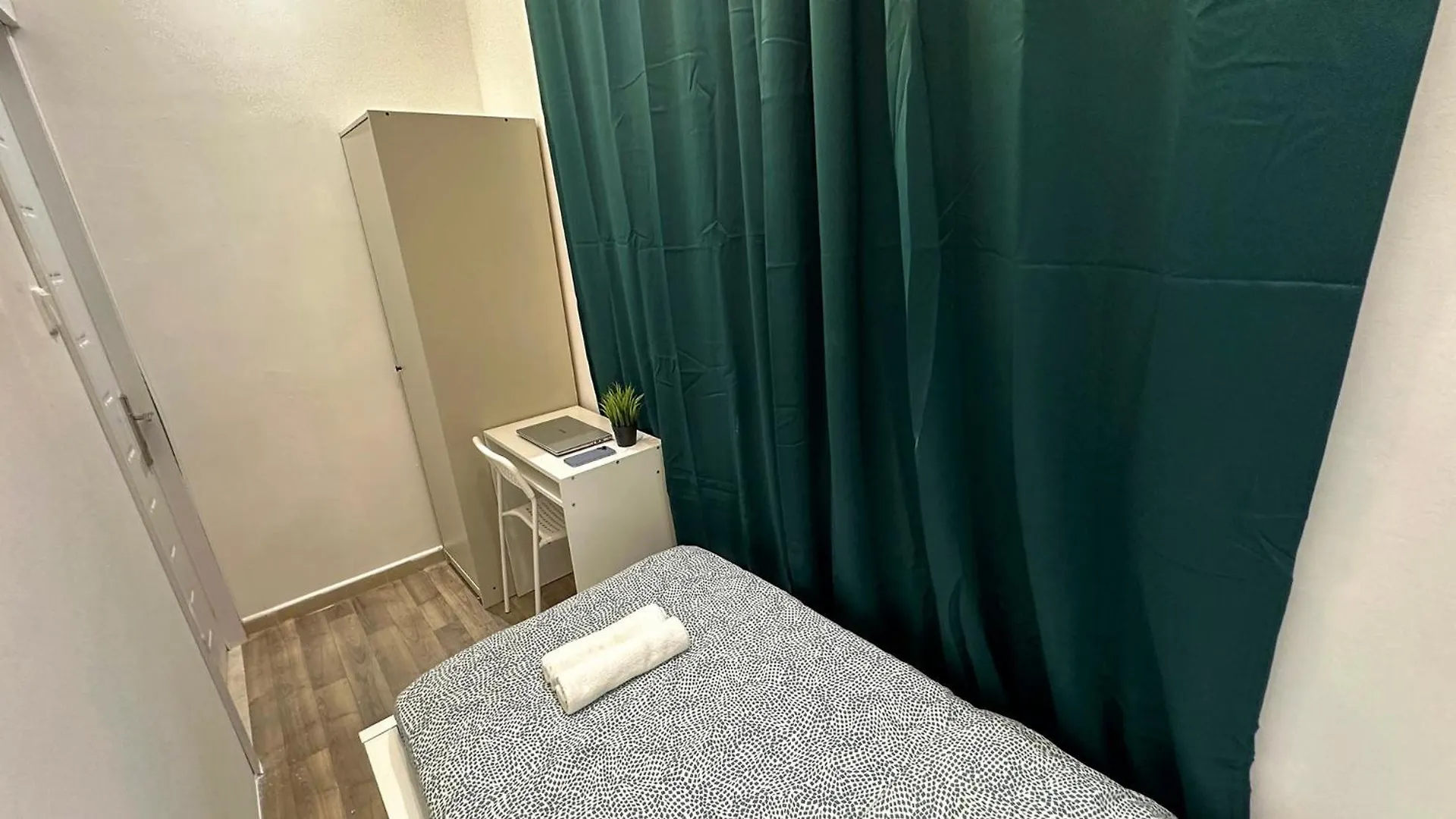 Metropolis View Partition Room Near Internet City Metro Dubai 0*,  United Arab Emirates