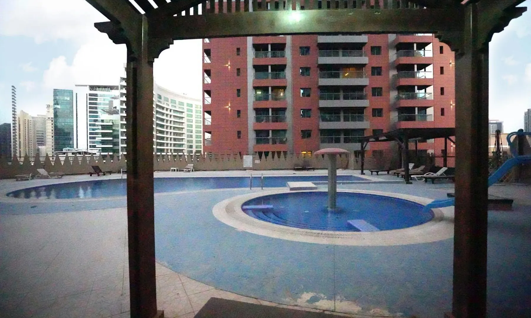 Metropolis View Partition Room Near Internet City Metro Dubai 0*,